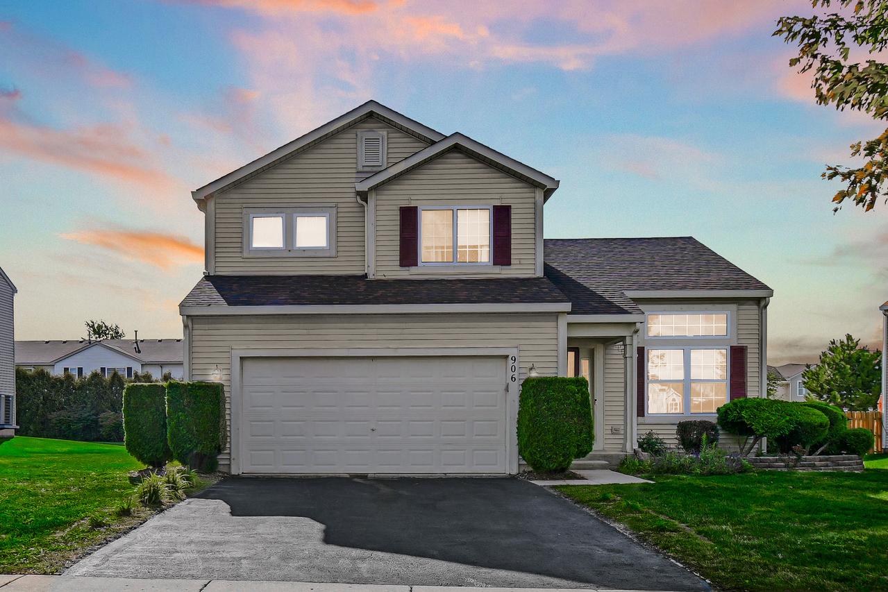 906 Eagle Point Dr., Matteson, IL 60443