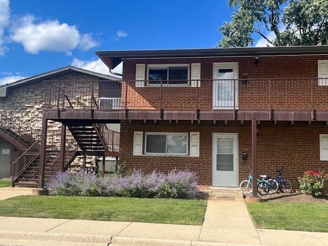 1910 W Hatherleigh Ct. #2A, Mount Prospect, IL 60056