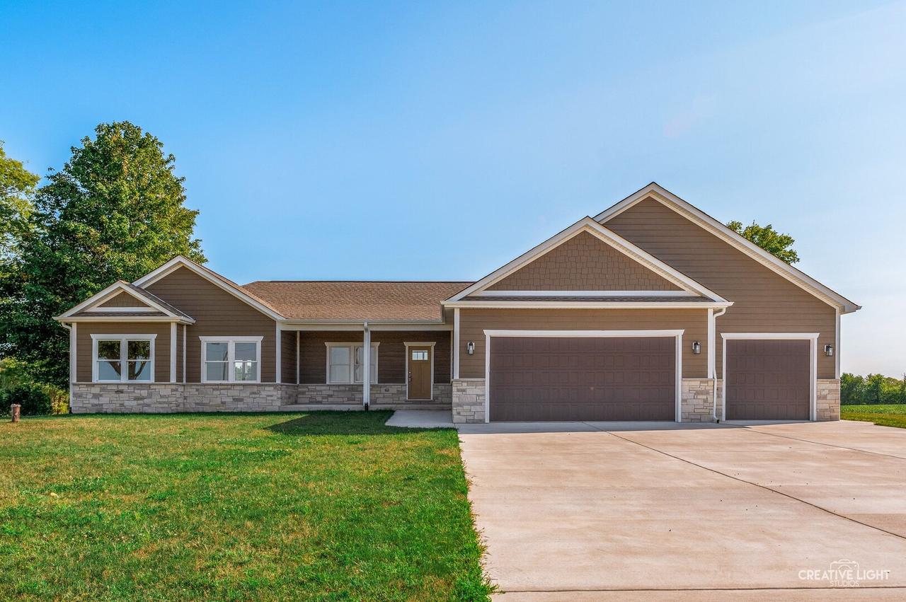 2898 N 4450th Rd., Sandwich, IL 60548