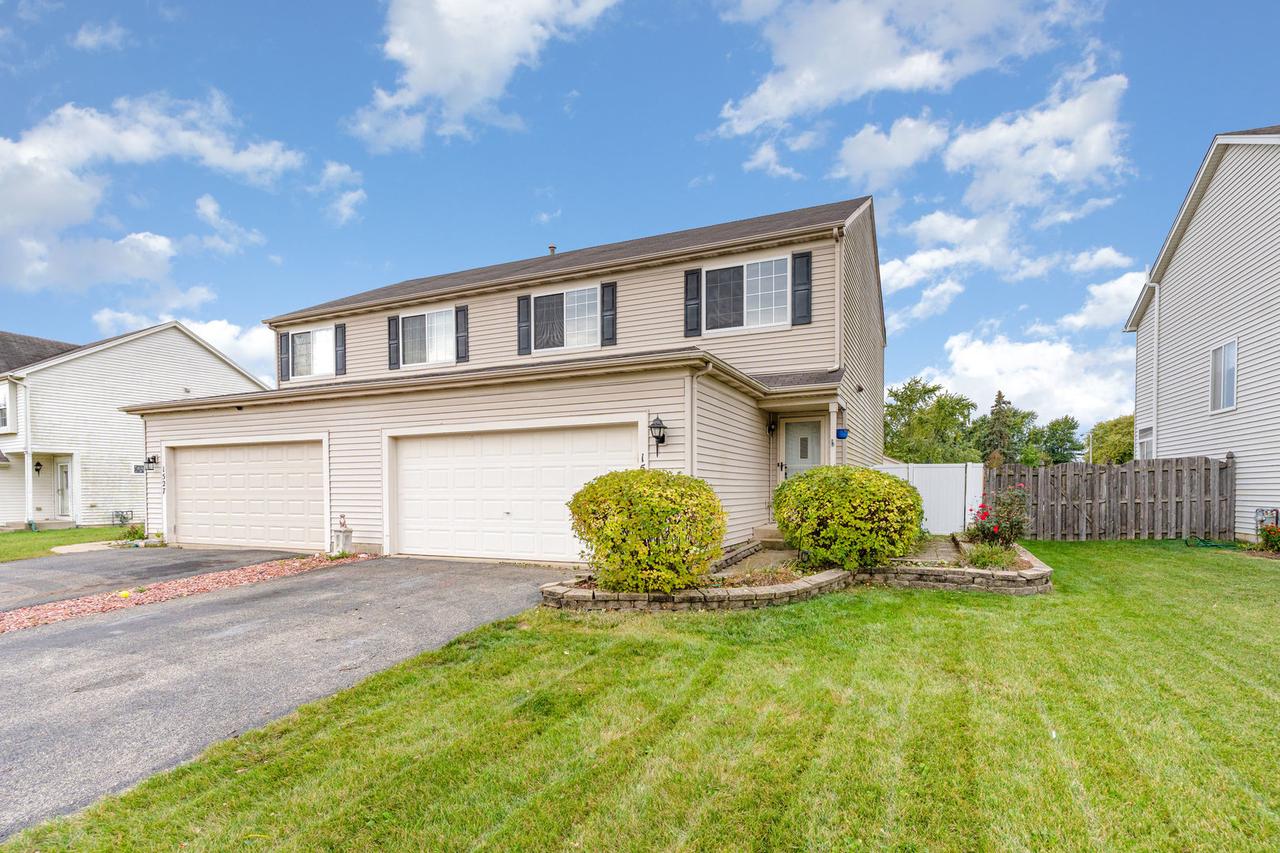 1525 Peachtree Ln. #2, Lockport, IL 60441
