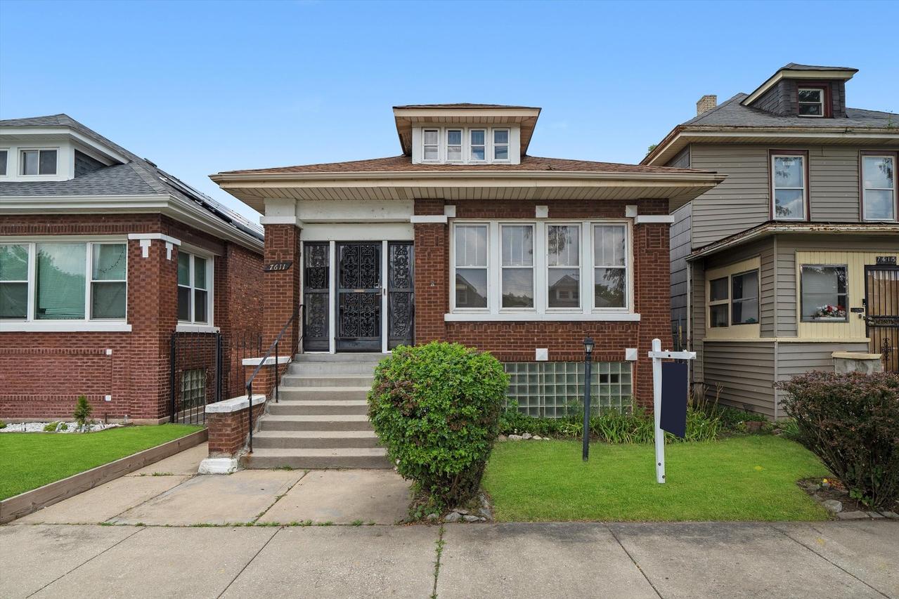 7611 S Aberdeen St., Chicago, IL 60620