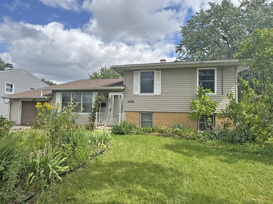 6641 Church St., Hanover Park, IL 60133