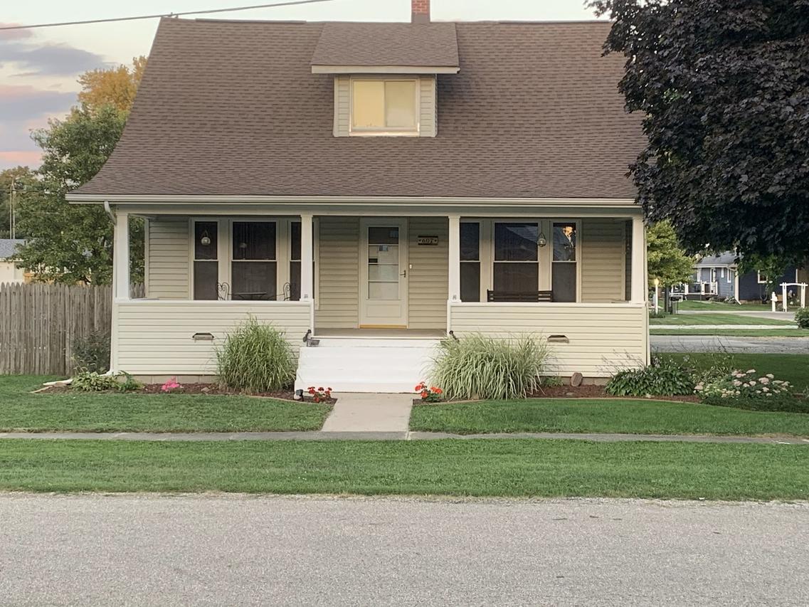 607 S Alexander St., Atlanta, IL 61723