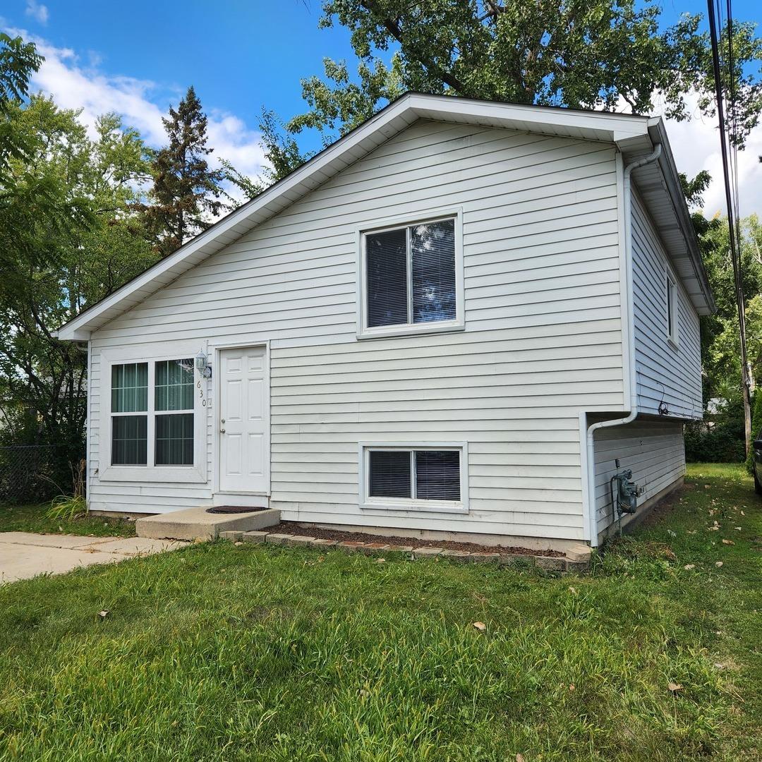 630 Morningside Dr., Round Lake Beach, IL 60073
