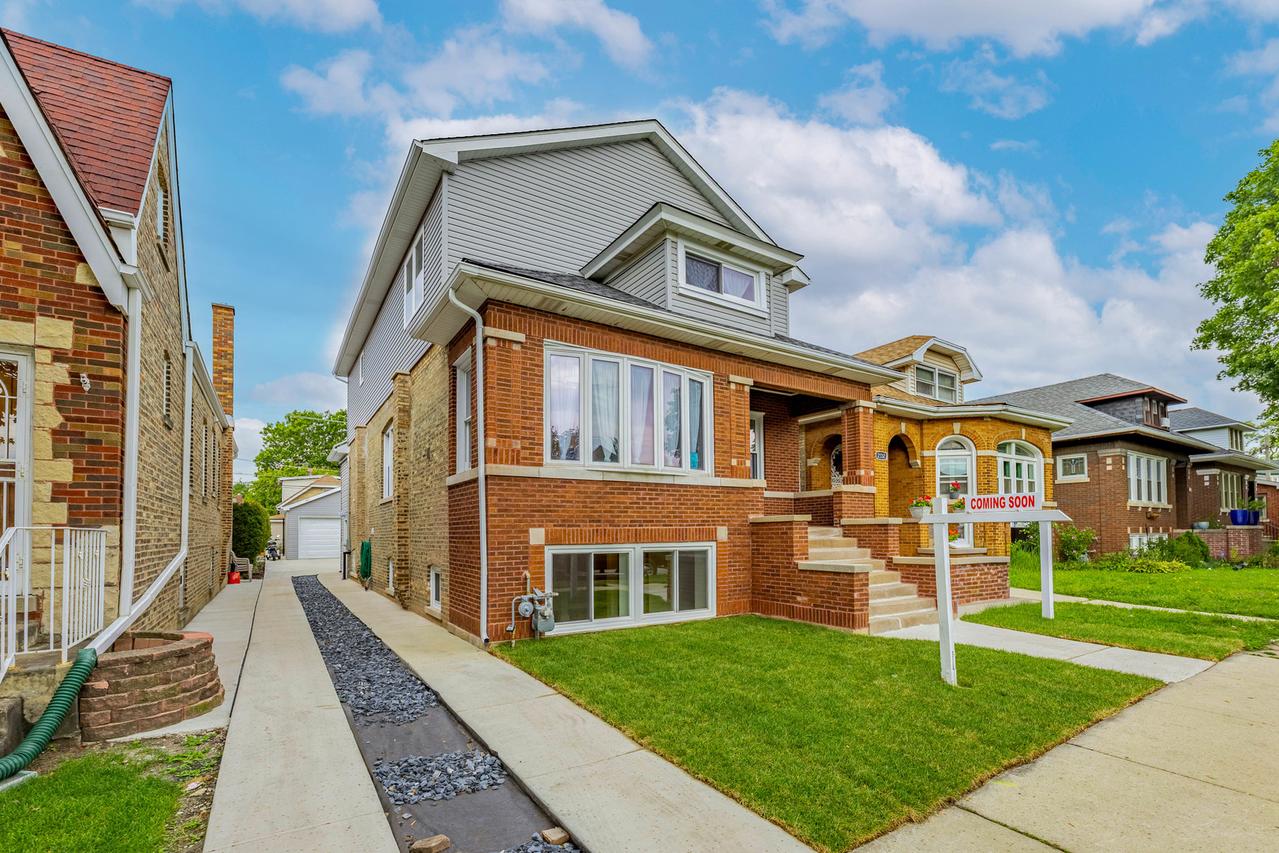 2336 Oak Park Ave., Berwyn, IL 60402