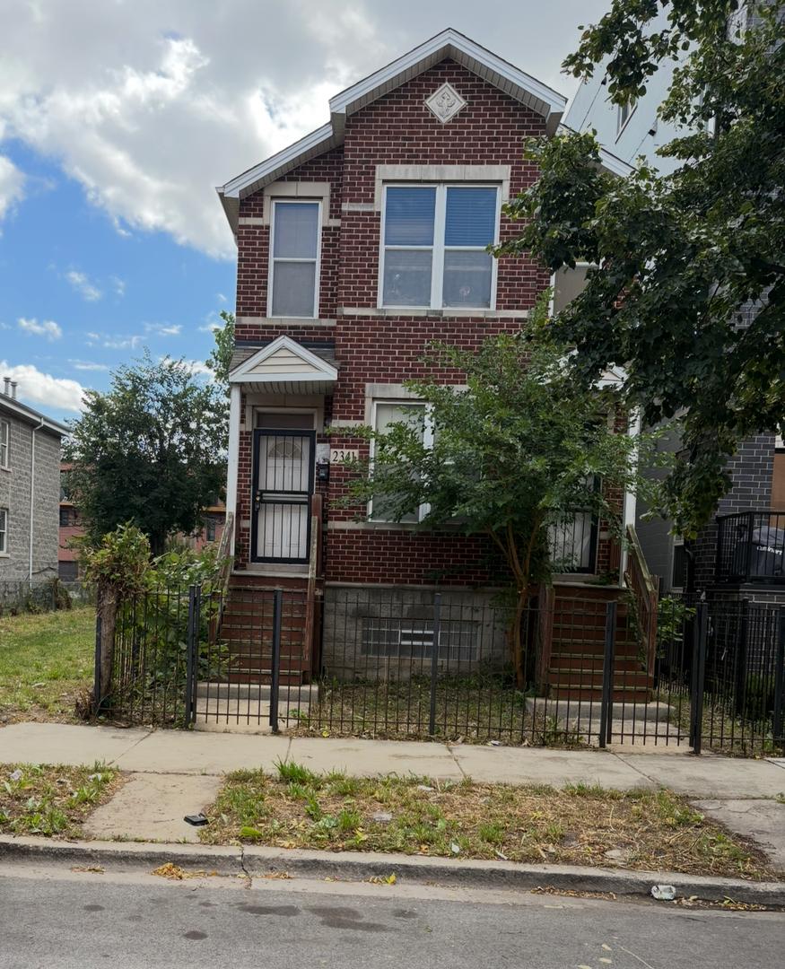 2341 W Monroe St., Chicago, IL 60612