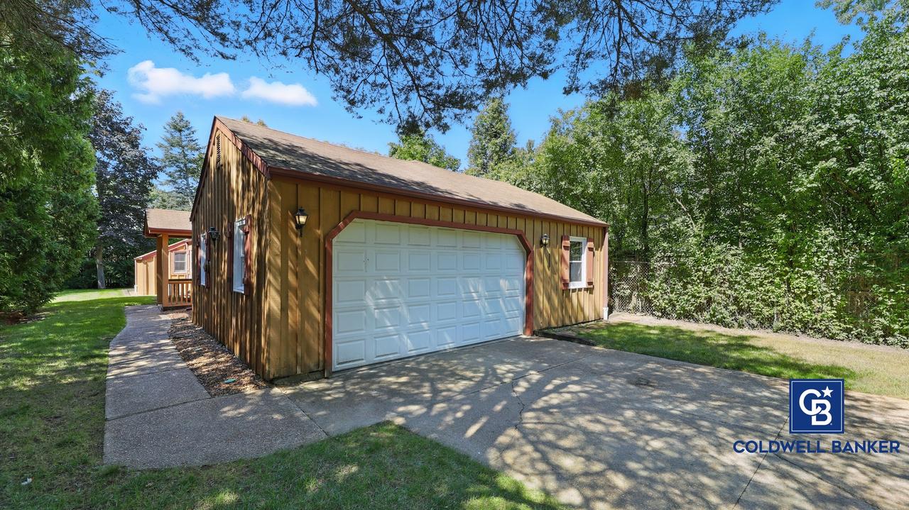 1022 Estes Ave., Lake Forest, IL 60045