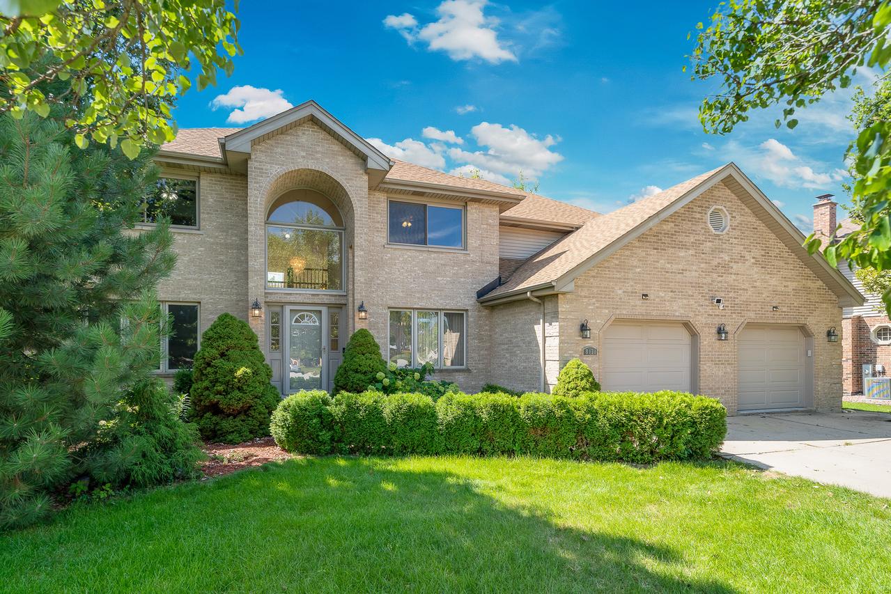 8131 Nielsen Dr., Tinley Park, IL 60477