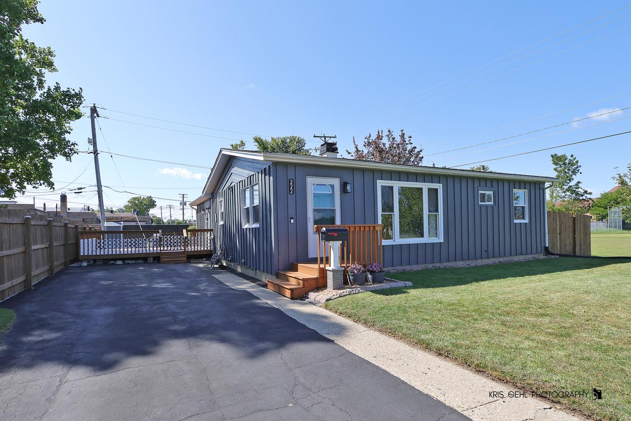 222 W Church St., Wauconda, IL 60084