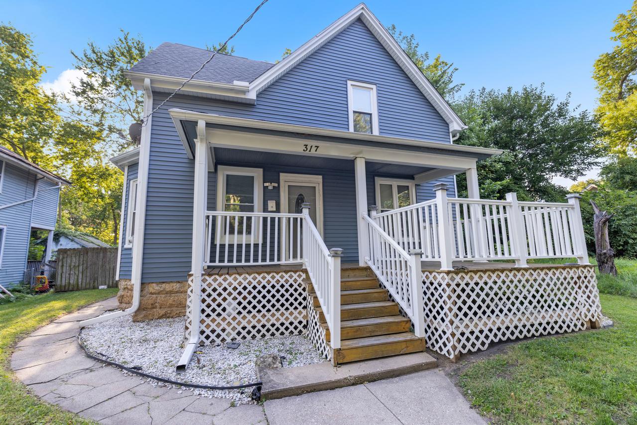 317 S Gardiner Ave., Rockford, IL 61104