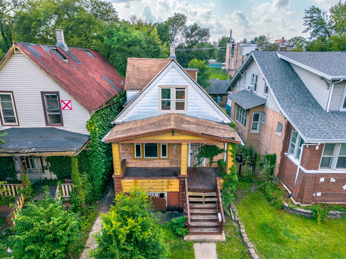 10910 S Edbrooke Ave., Chicago, IL 60628