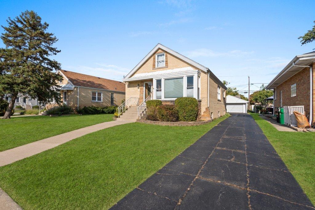 1907 Suffolk Ave., Westchester, IL 60154