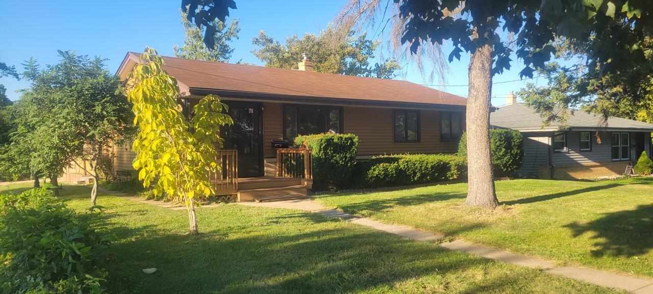 3004 Pleasant View Ave., Rockford, IL 61108