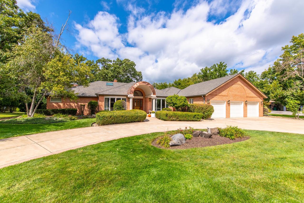 717 Westridge Rd., Joliet, IL 60431