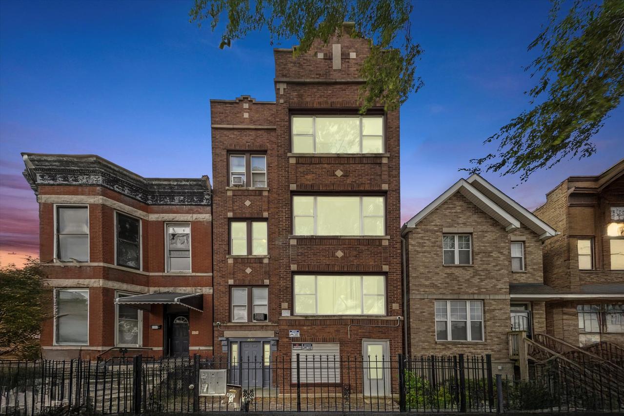 3849 W Maypole Ave., Chicago, IL 60624
