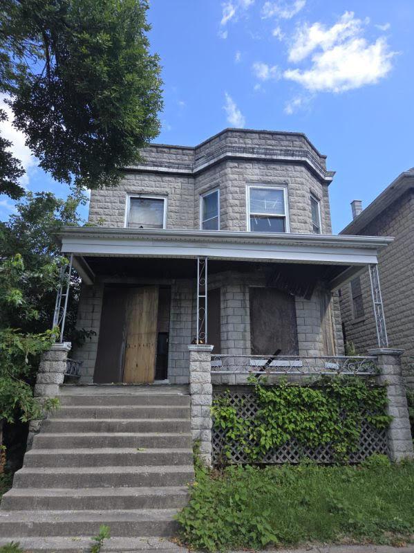 7137 S Carpenter St., Chicago, IL 60621