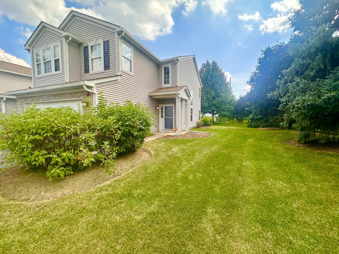 1850 Candlelight Cir., Montgomery, IL 60538