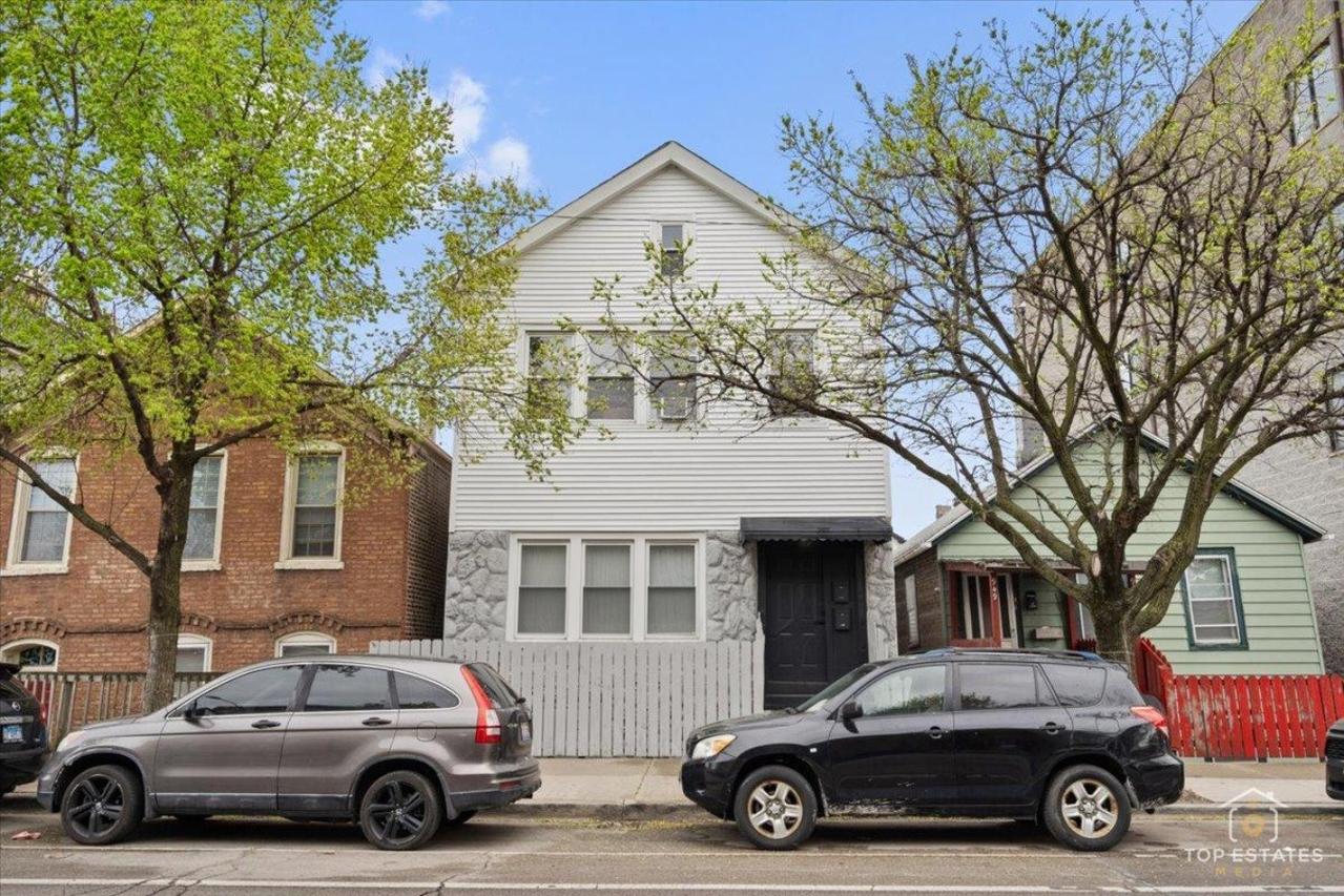 947 W 18th St., Chicago, IL 60608