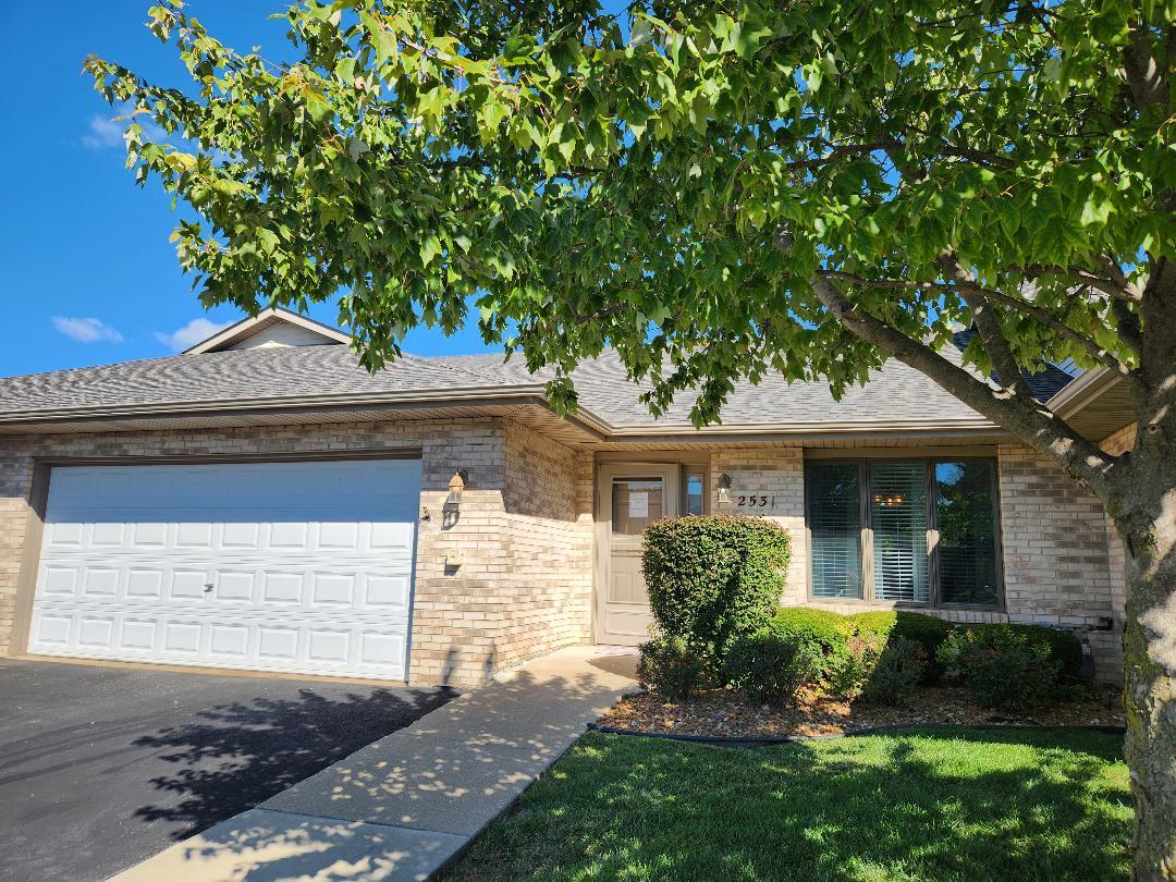 2531 Par Four Ct. #2530, Joliet, IL 60436
