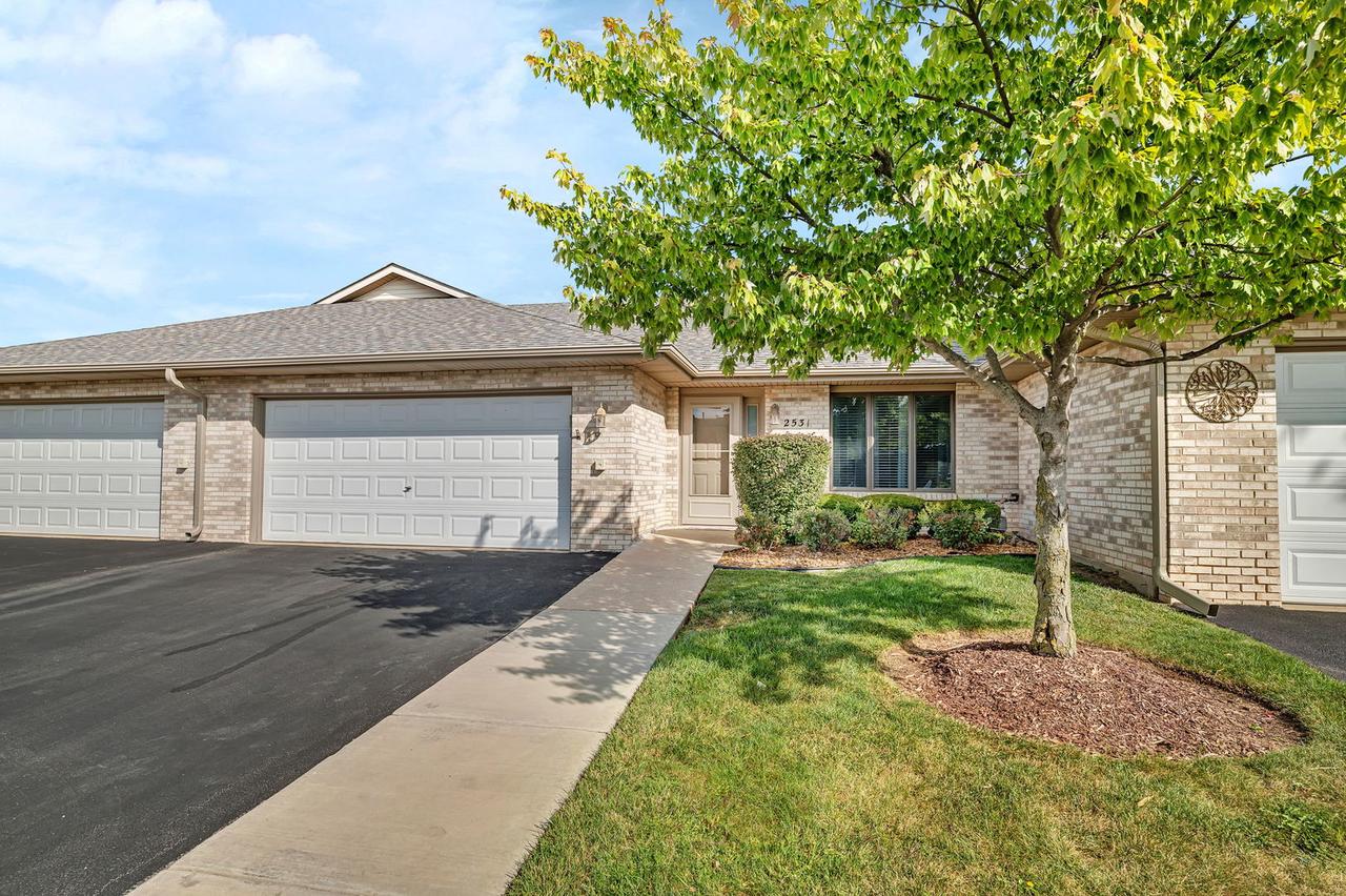 2531 Par Four Ct., Joliet, IL 60436