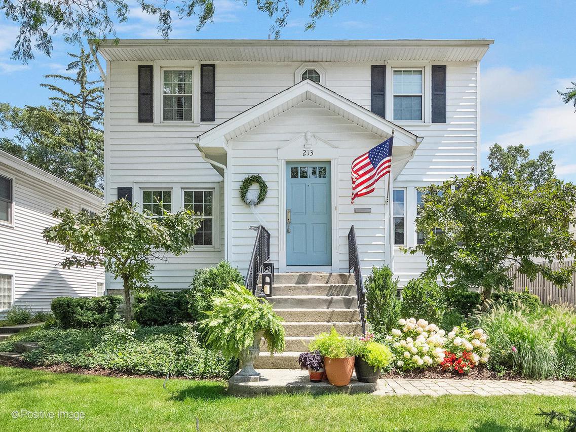 213 Walker Ave., Clarendon Hills, IL 60514