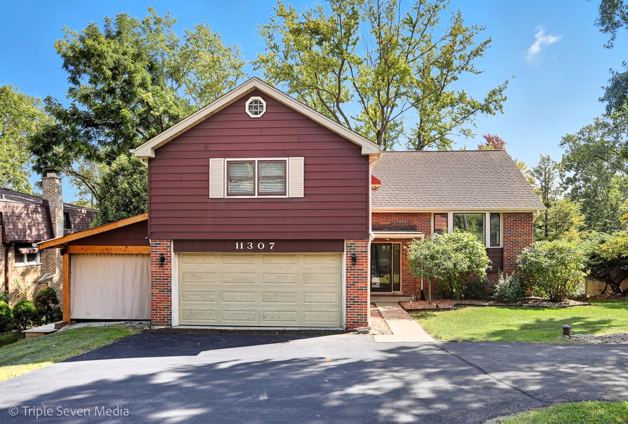 11307 German Church Rd., Willow Springs, IL 60480