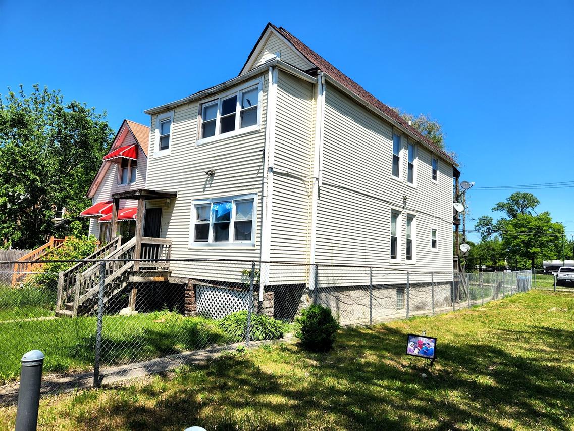 6815 S Green St., Chicago, IL 60621