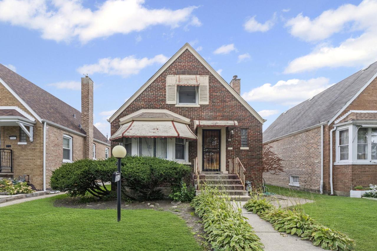 8043 S Yale Ave., Chicago, IL 60620