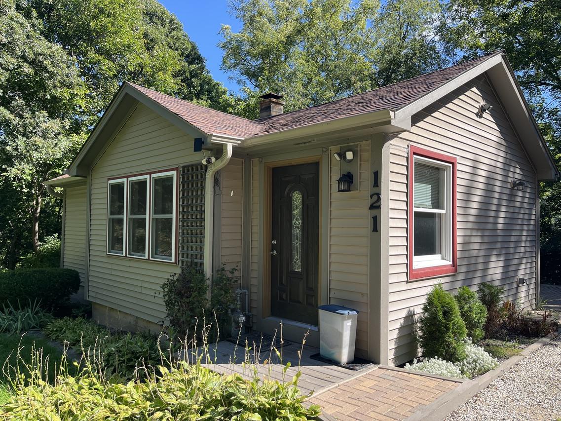 121 Woody Way, Oakwood Hills, IL 60013
