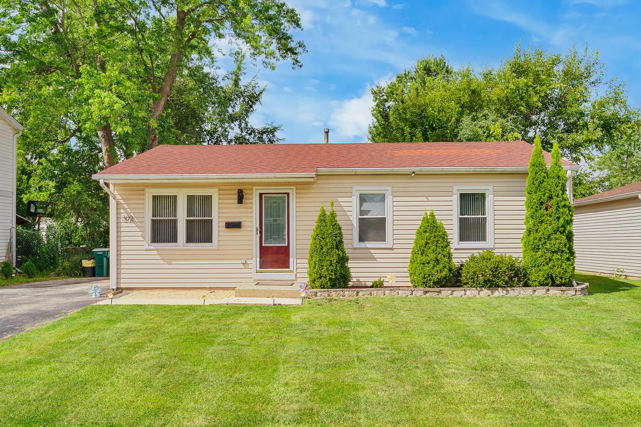 302 S Oltendorf Rd., Streamwood, IL 60107