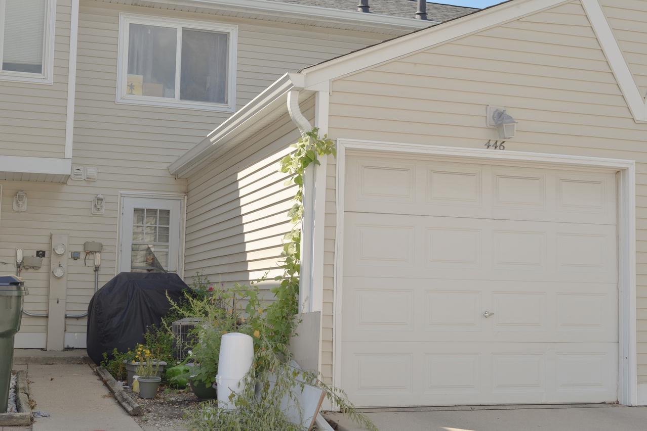 446 Meadowgreen Ln., Round Lake Beach, IL 60073