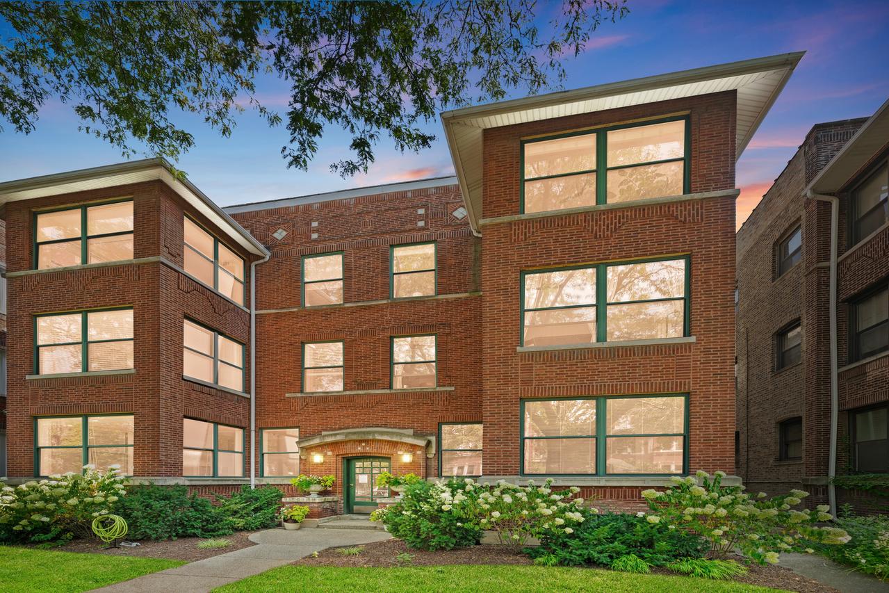 4449 N Beacon St. #1N, Chicago, IL 60640