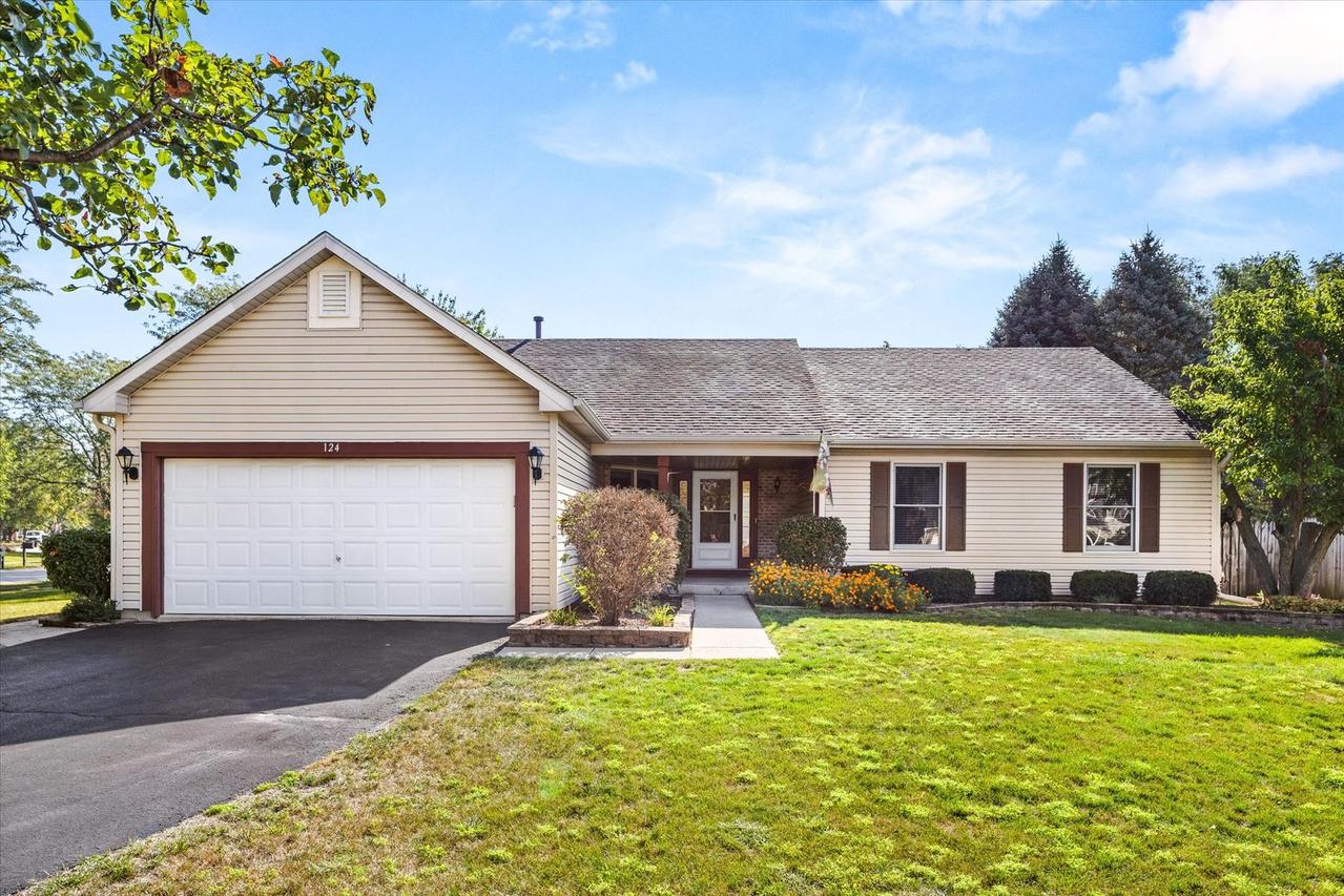 124 Cinderford Ct., Oswego, IL 60543