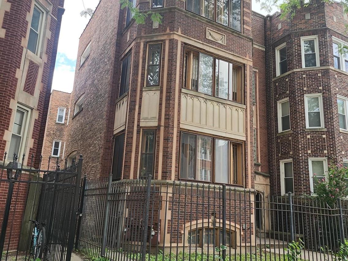 7741 S Phillips Ave., Chicago, IL 60649