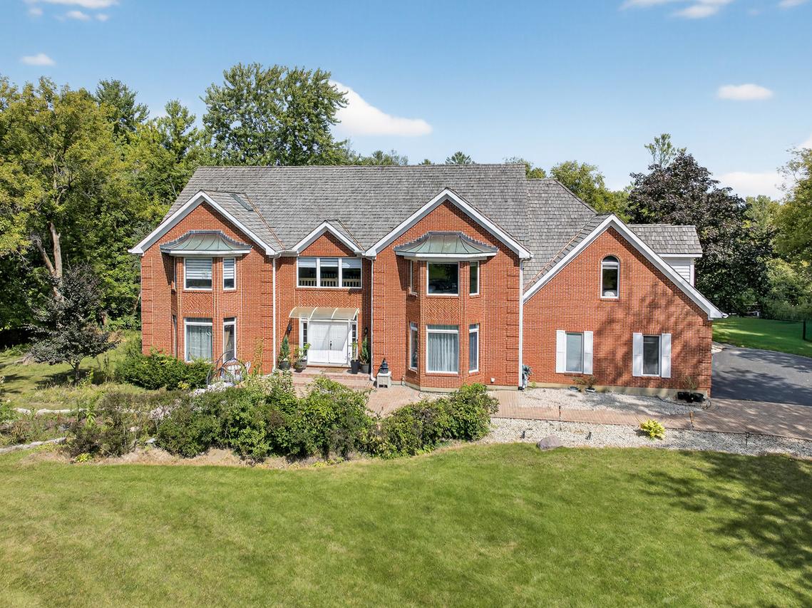 6235 Pine Tree Dr., Long Grove, IL 60047