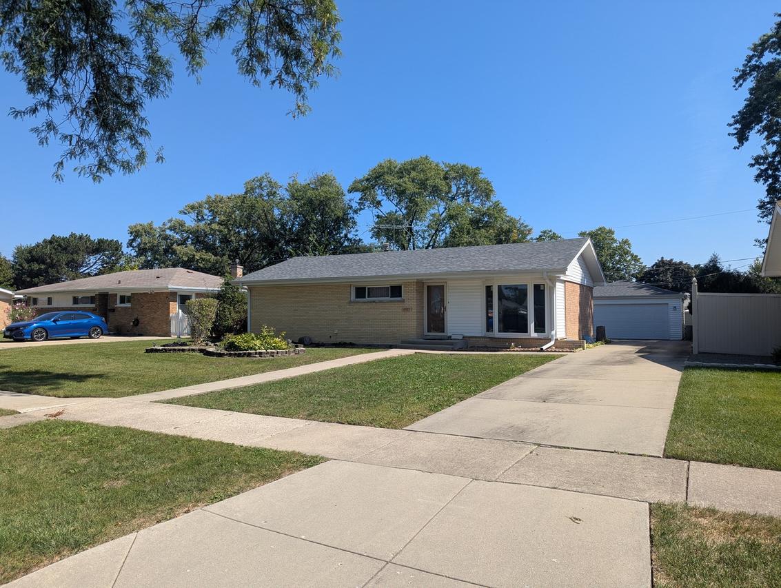 8927 Belleforte Ave., Morton Grove, IL 60053