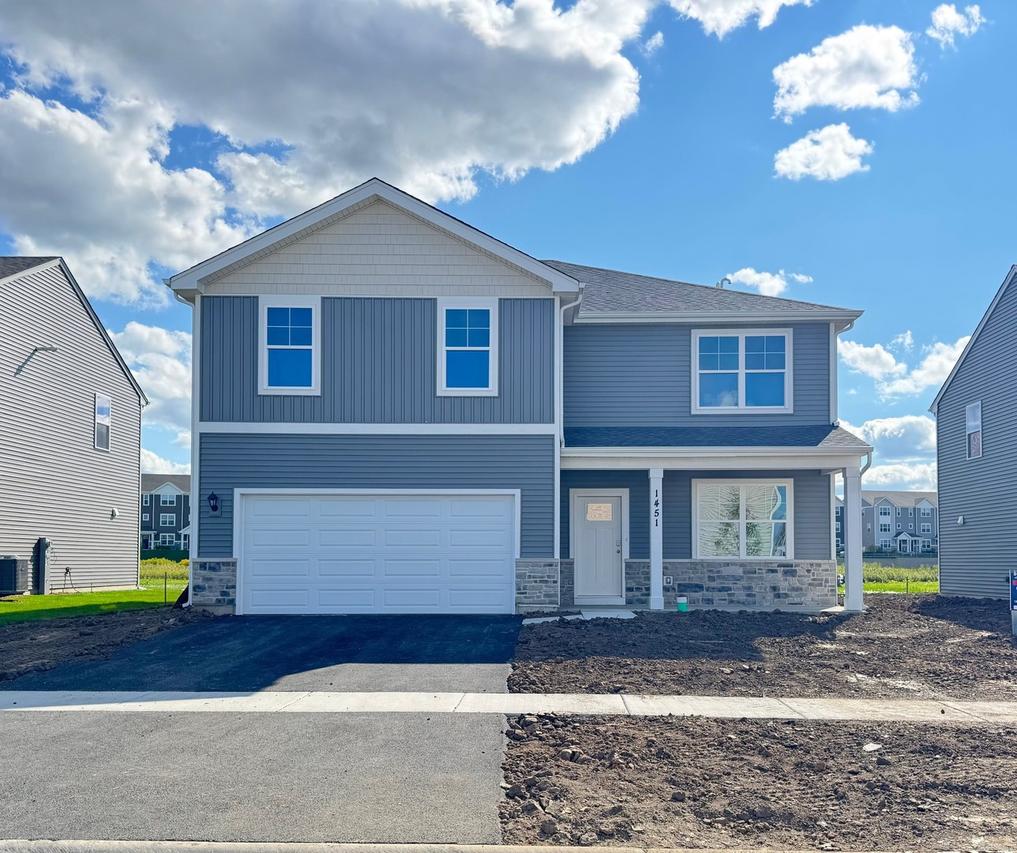 1451 Aspen Ln., Pingree Grove, IL 60140