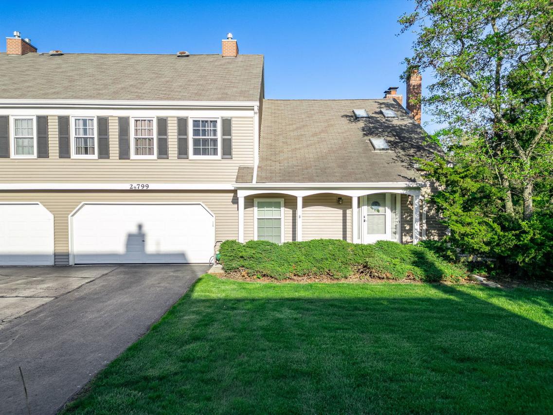 2S799 Grove Ln. #-, Warrenville, IL 60555