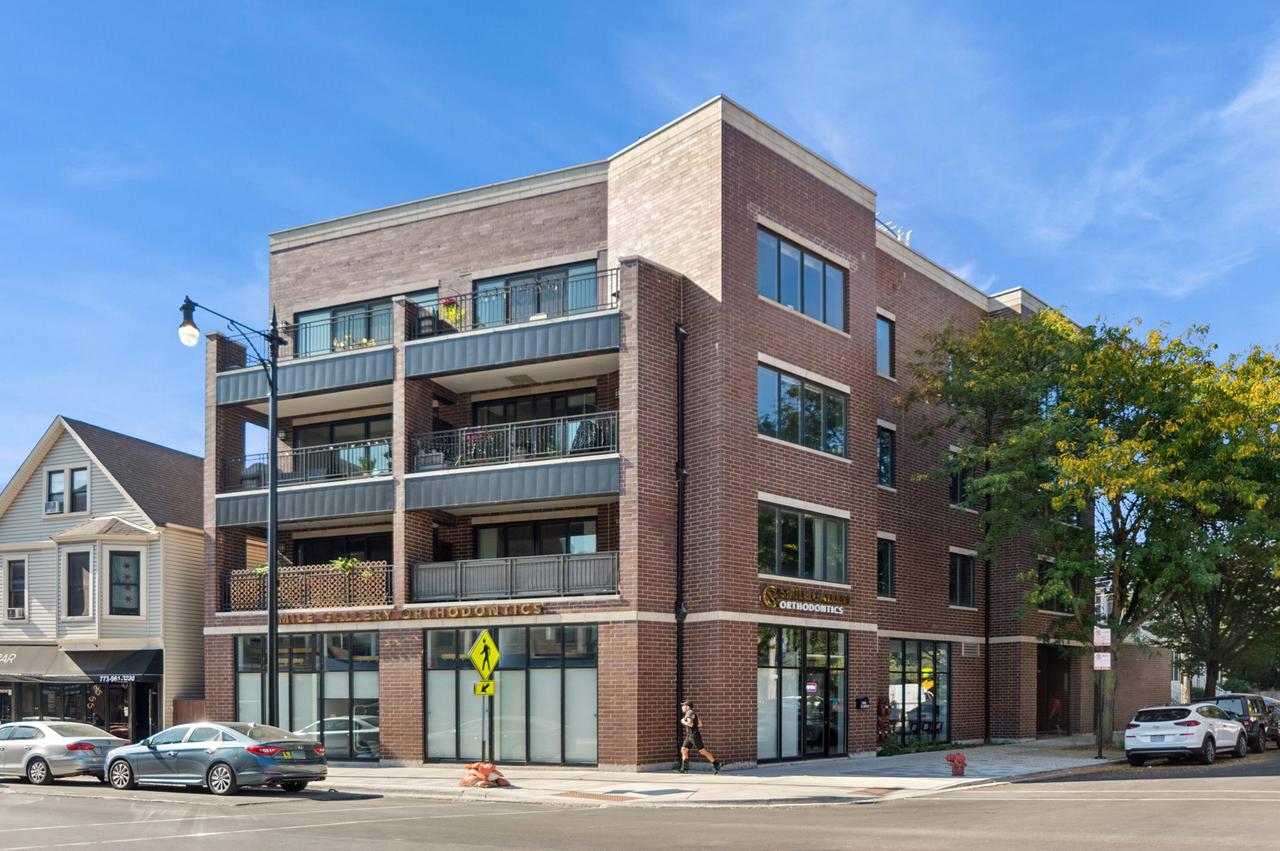 2505 W Carmen Ave. #303, Chicago, IL 60625