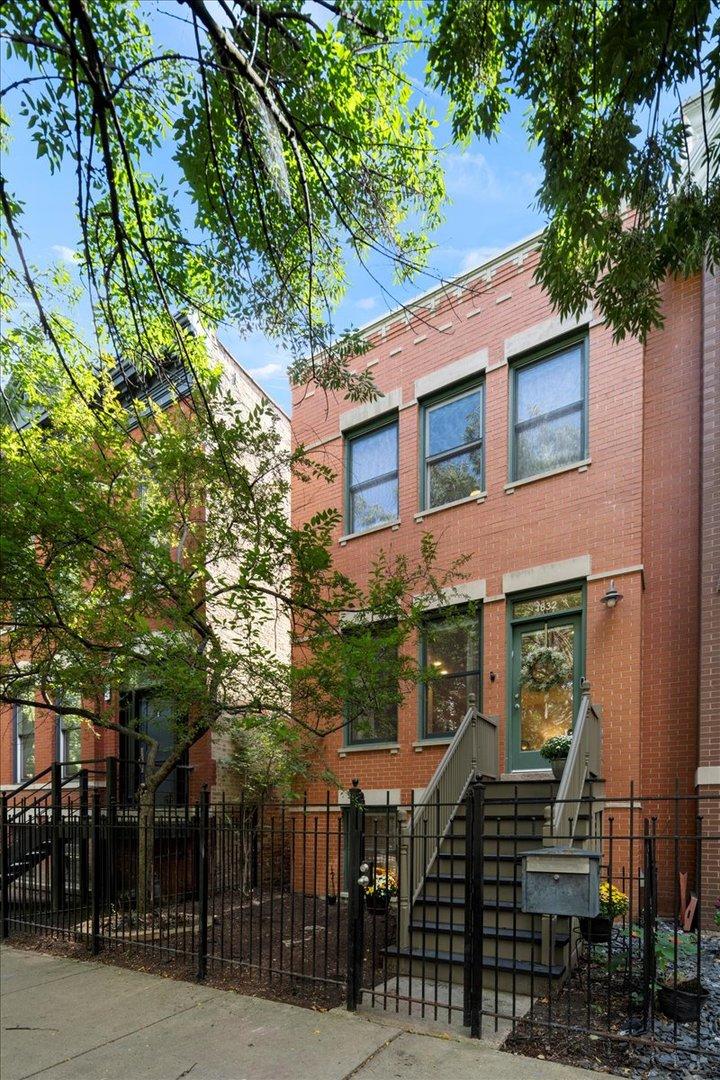 1832 N Wilmot Ave., Chicago, IL 60647