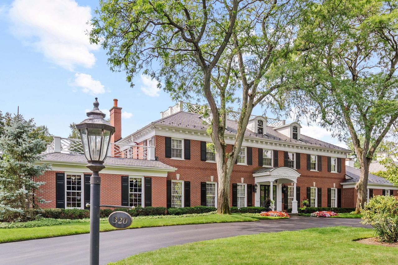 320 Woodley Rd., Winnetka, IL 60093