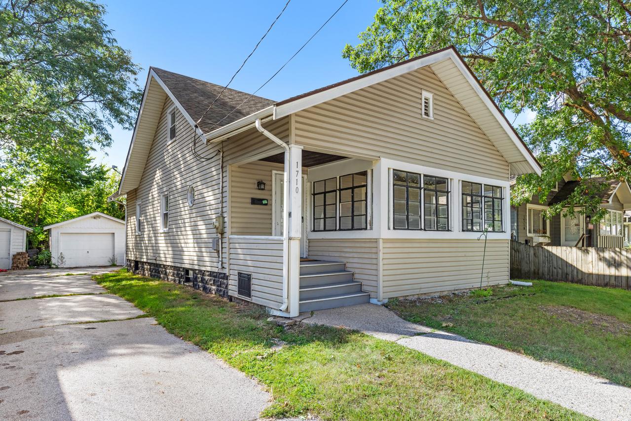 1710 N Winnebago St., Rockford, IL 61103