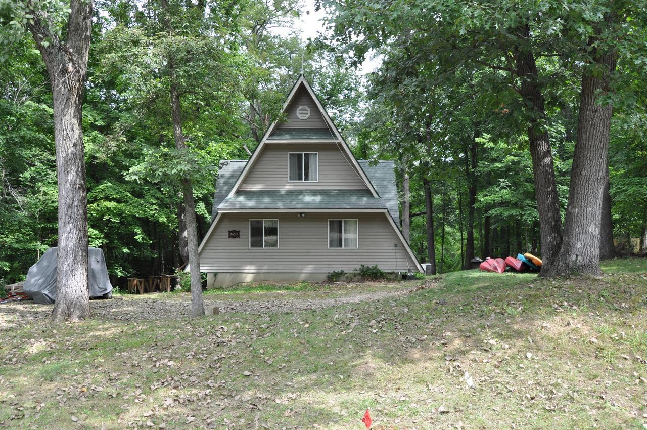 1693 Strawberry Dr., Varna, IL 61375