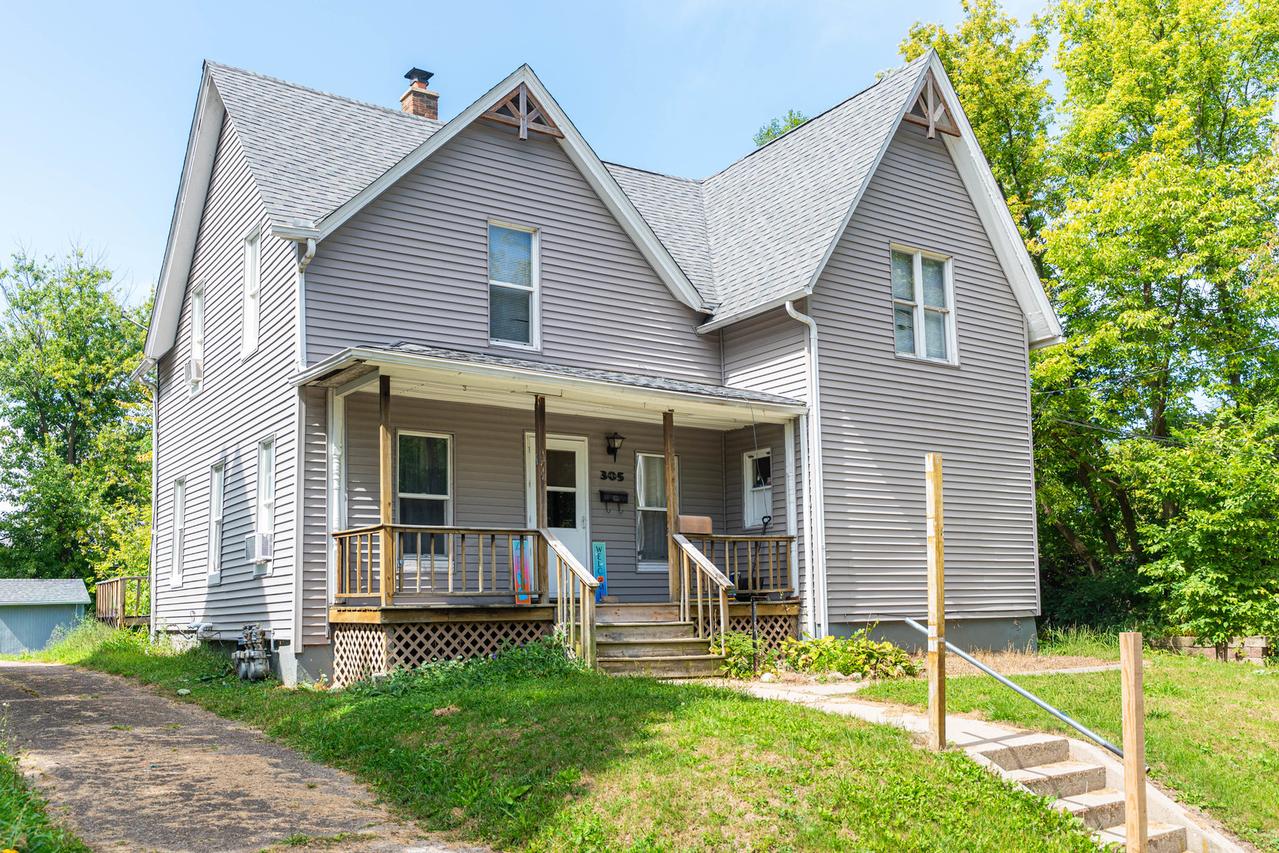 305 Pearl St., Dekalb, IL 60115