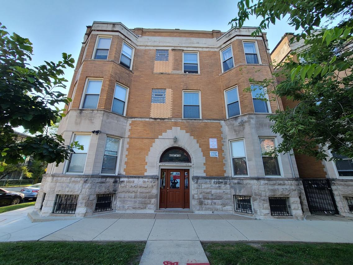 4856 S Prairie Ave. #2, Chicago, IL 60615