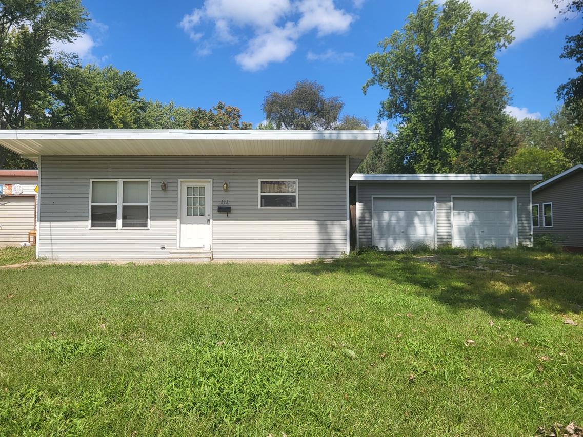 212 W 2nd St., Streator, IL 61364