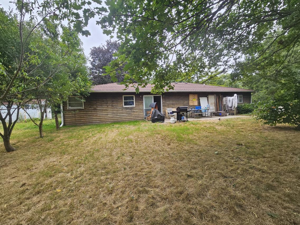 10702 W 17th St., Zion, IL 60099