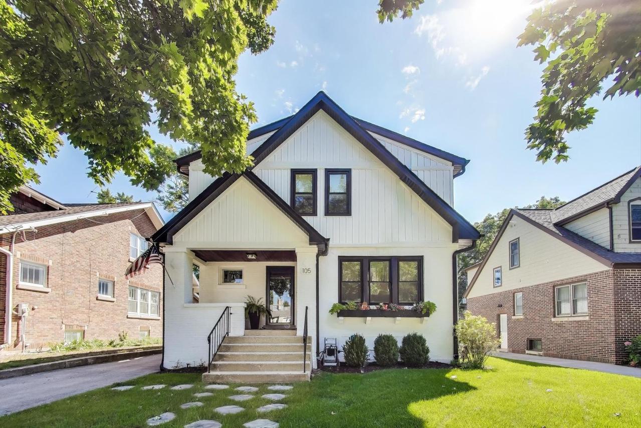 105 S Mitchell Ave., Arlington Heights, IL 60005