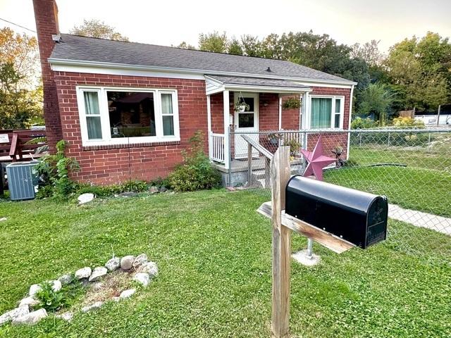 201 E Graham St., Dixon, IL 61021