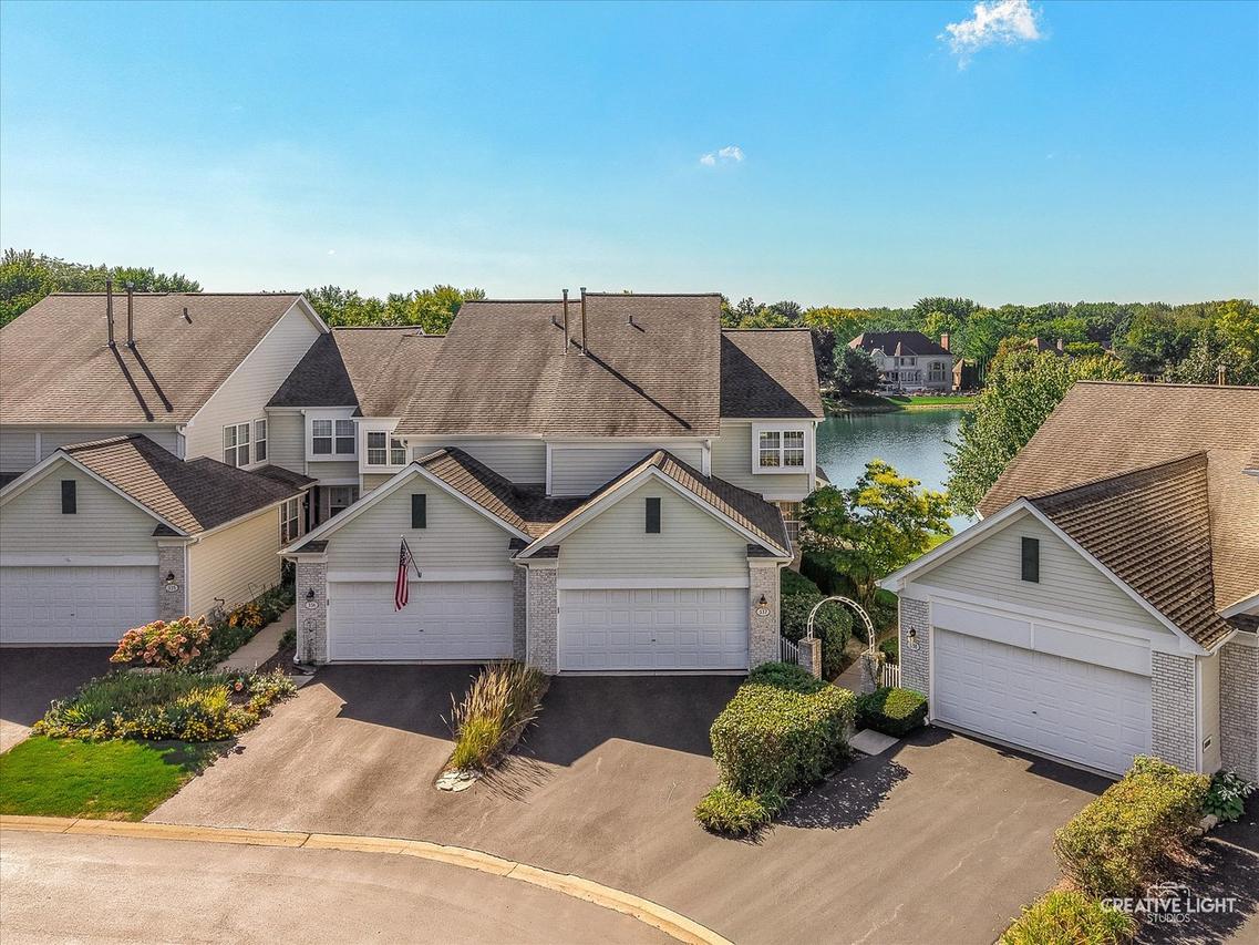 337 Normandie Dr., Sugar Grove, IL 60554